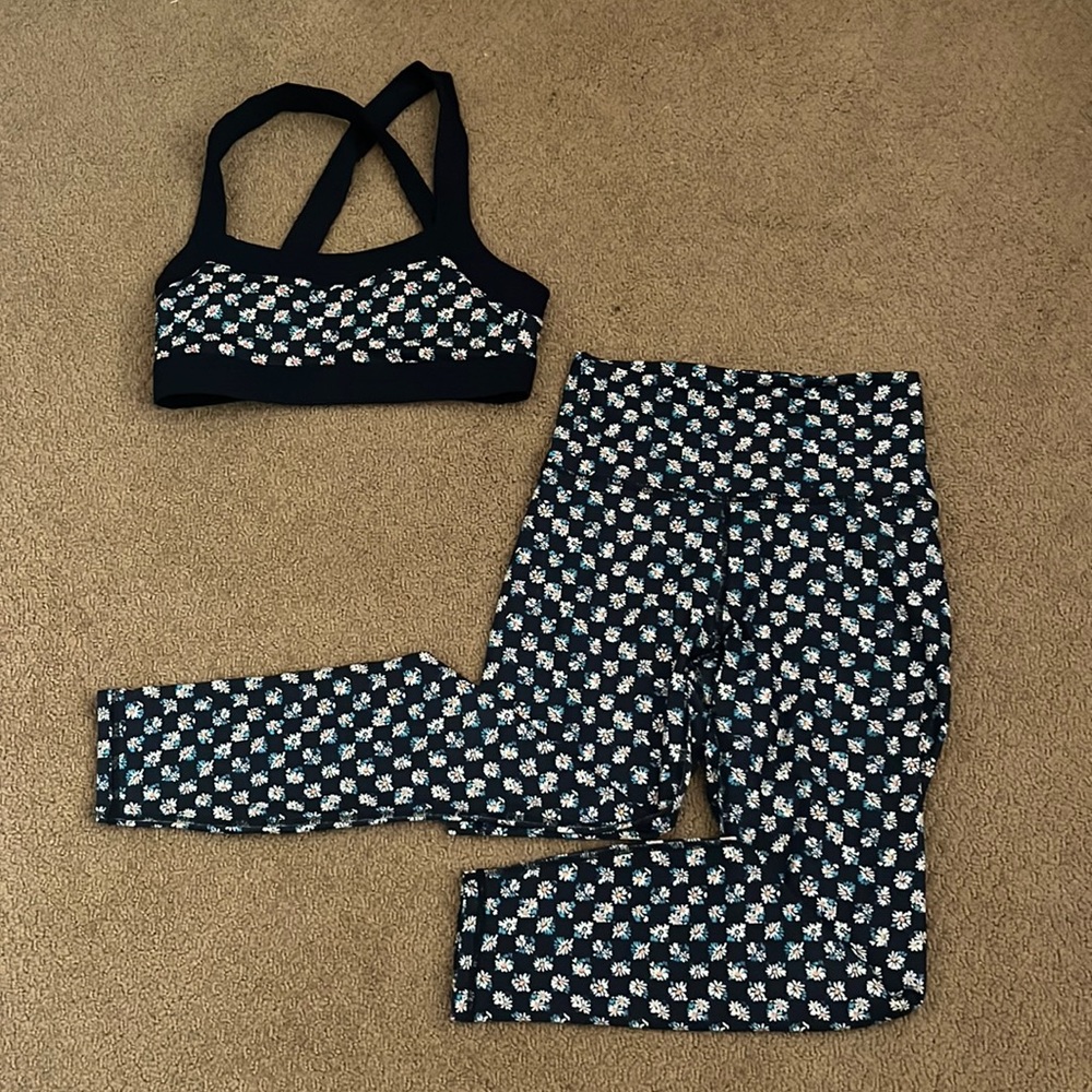 blue daisy workout set
